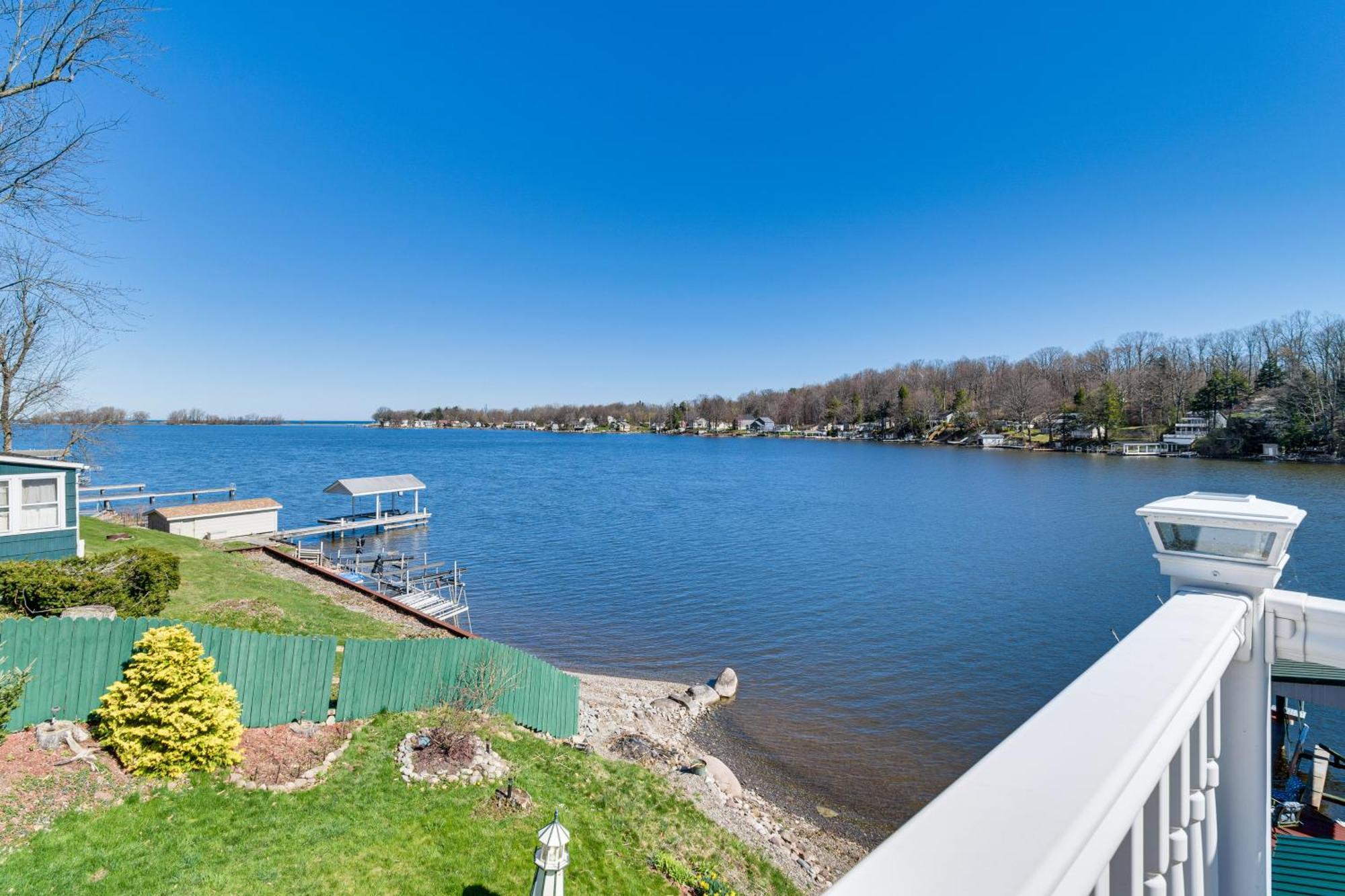 Waterfront Wolcott Vacation Rental With Deck And Views Exterior foto