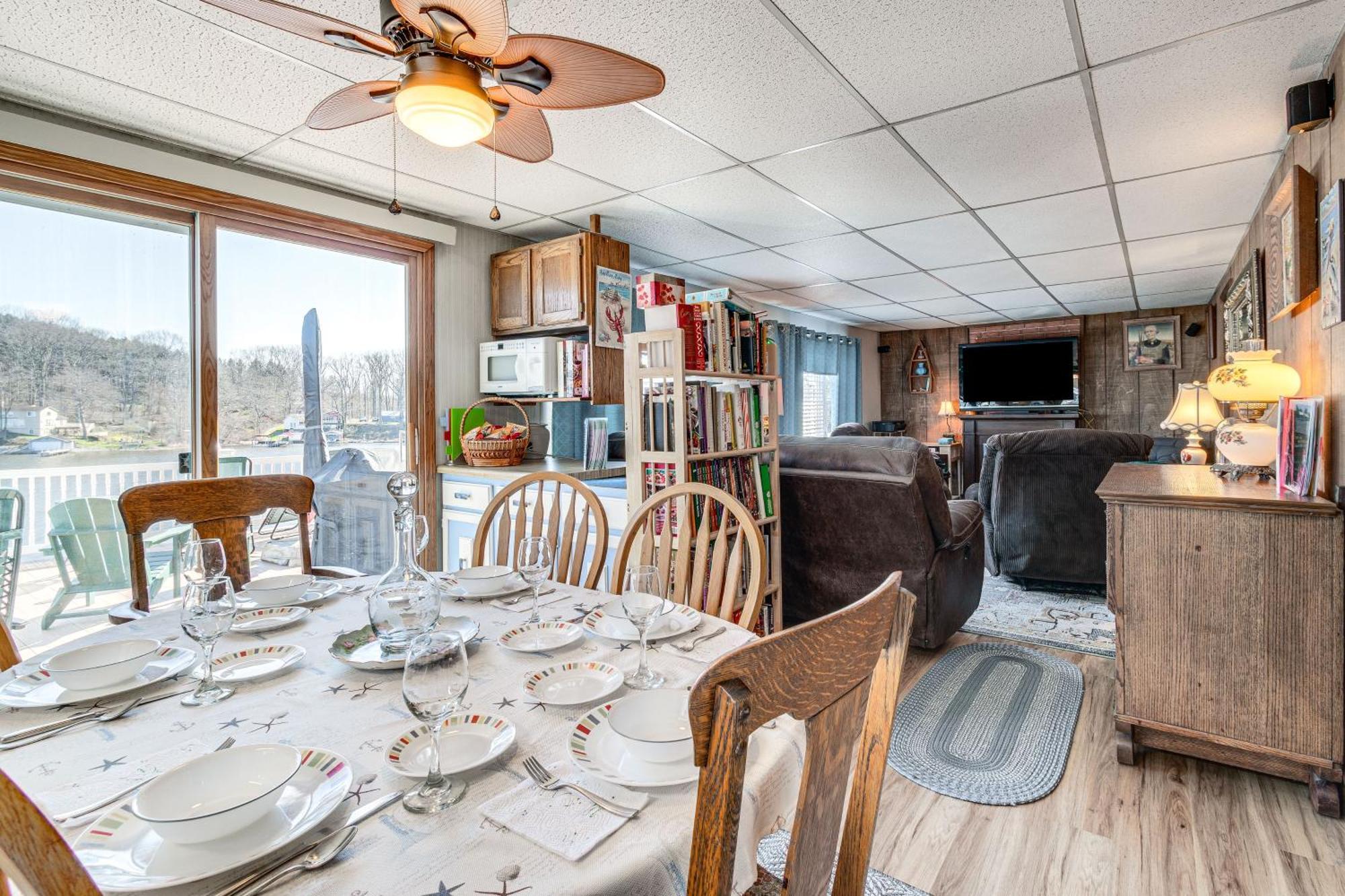 Waterfront Wolcott Vacation Rental With Deck And Views Exterior foto
