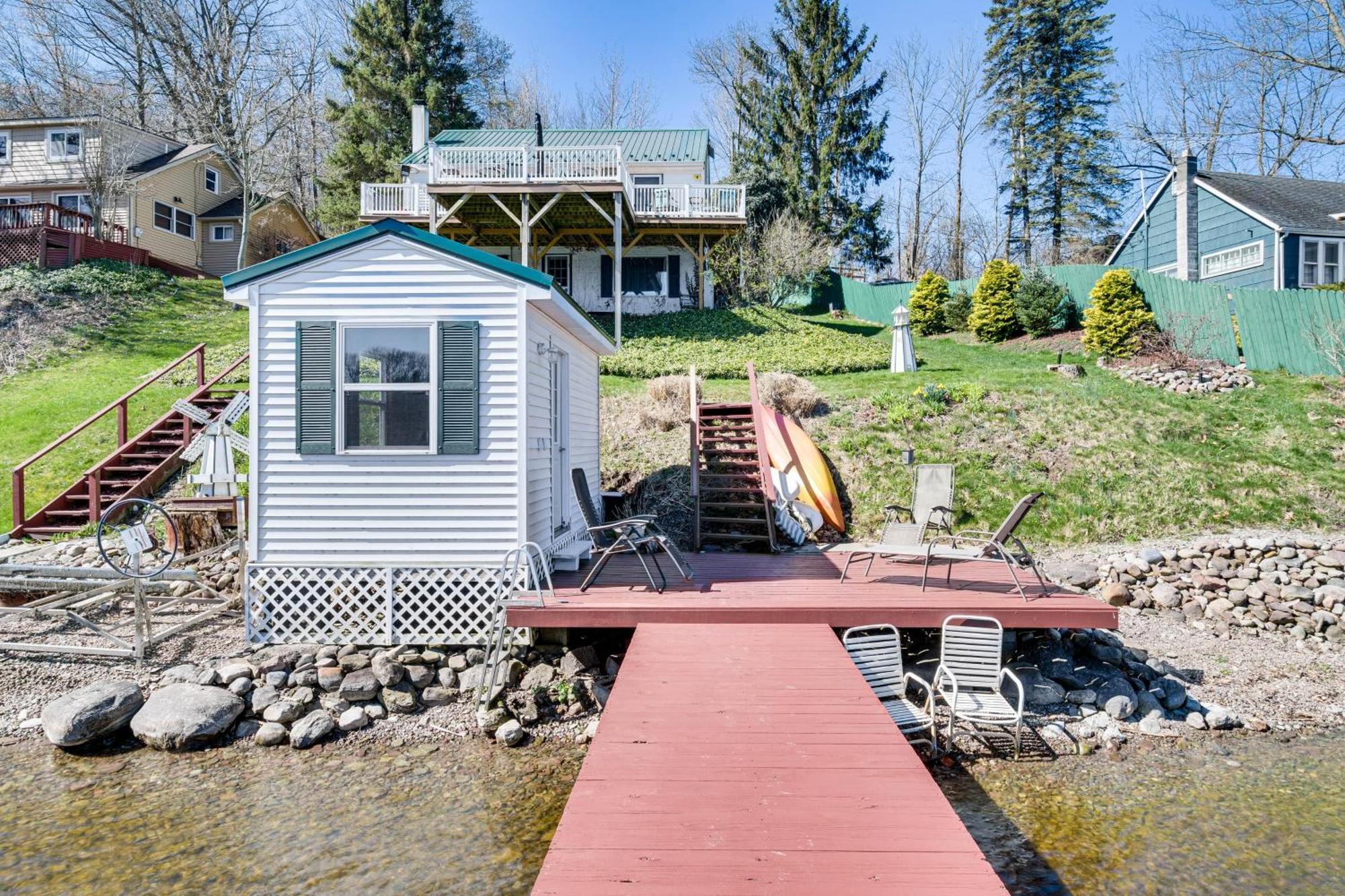 Waterfront Wolcott Vacation Rental With Deck And Views Exterior foto